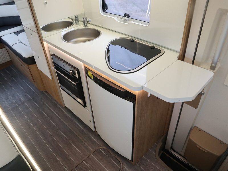 Rollerteam Autoroller 746 2019 Motorhome - Large 12