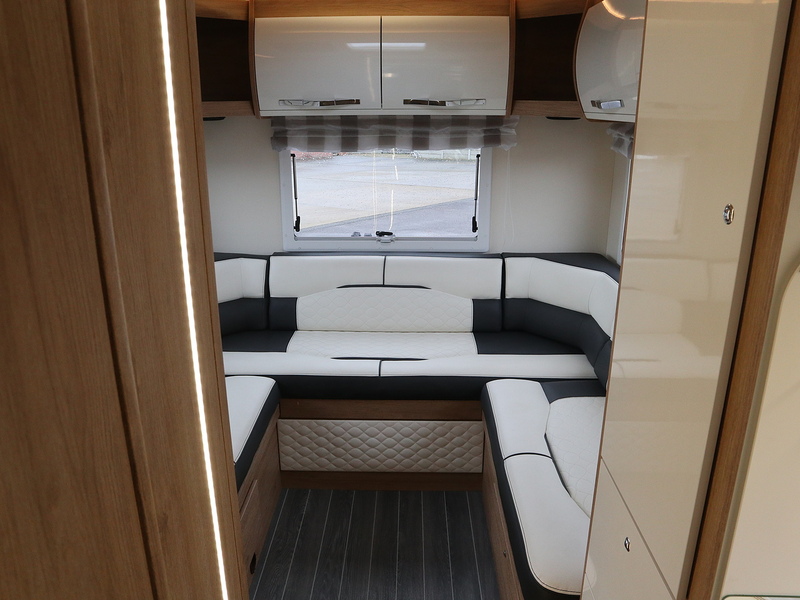 Rollerteam Autoroller 746 2019 Motorhome - Large 13