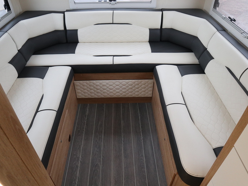 Rollerteam Autoroller 746 2019 Motorhome - Large 14