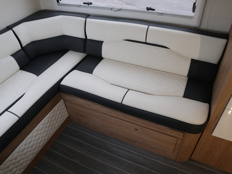 Rollerteam Autoroller 746 2019 Motorhome - Large 16