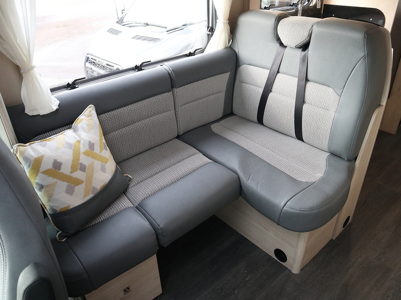 Autotrail F-Line F70 2024 Motorhome - Large 10