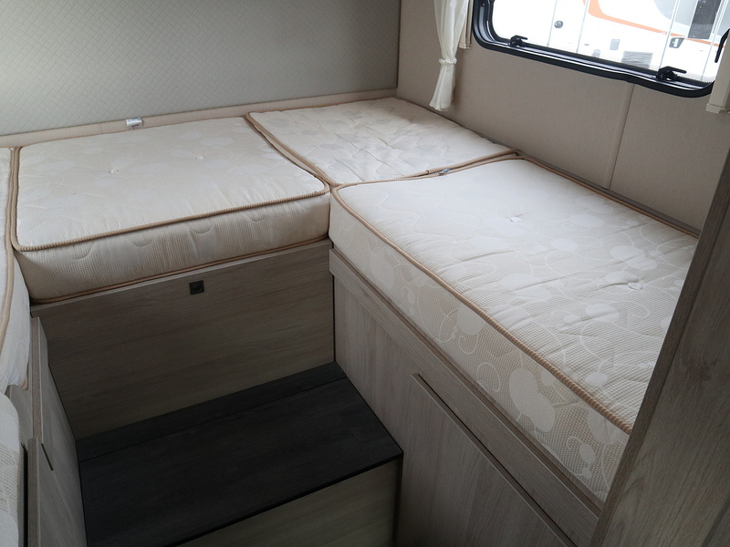 Autotrail F-Line F70 2024 Motorhome - Large 19