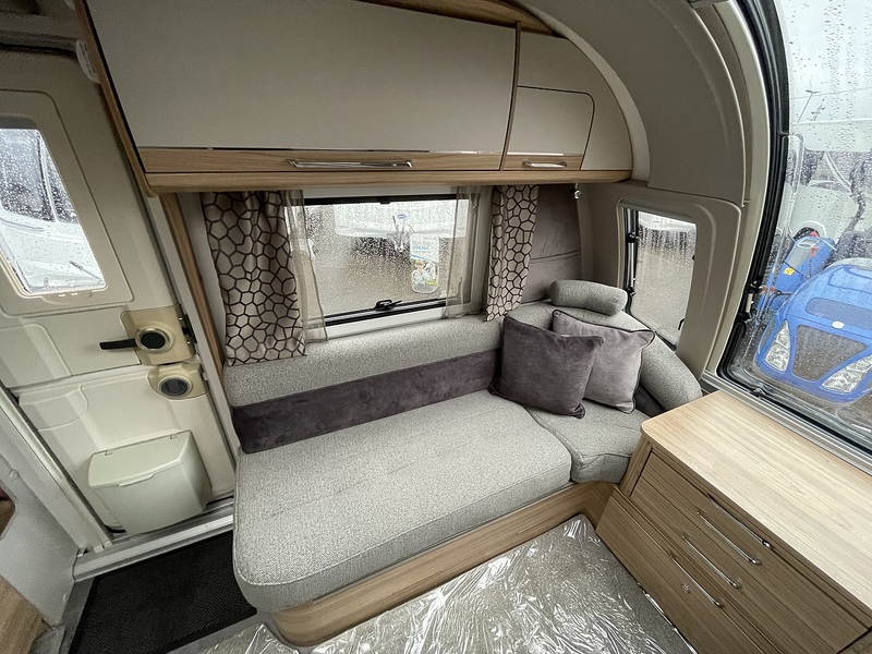 Bailey Alicanto Grande Evora 2023 Caravan - Large 4