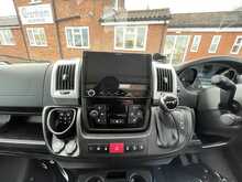 Hymer Yellowstone 2021 Campervan4