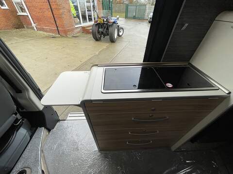 Hymer Yellowstone Campervan - U2478