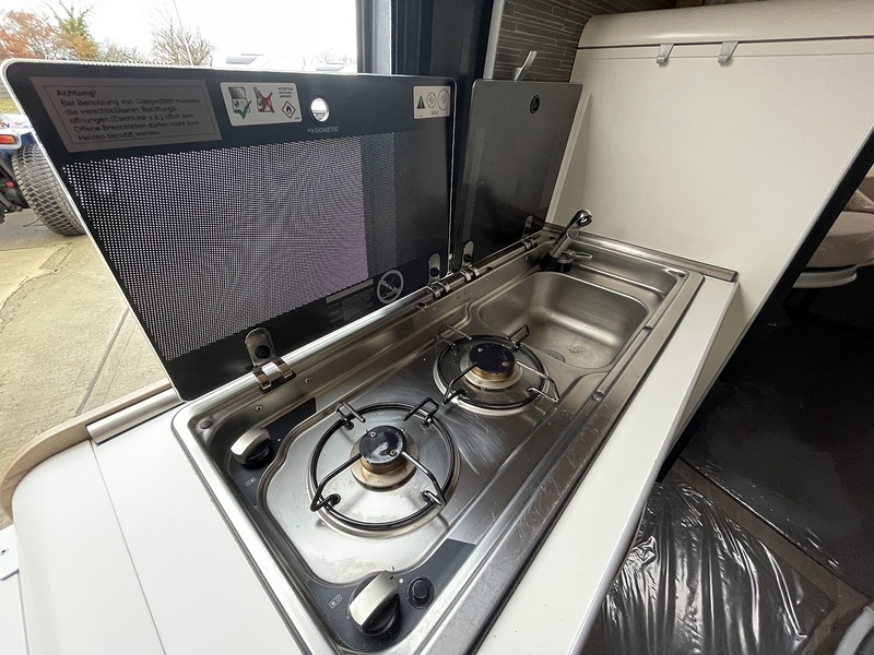Hymer Yellowstone 2021 Campervan - Large 8