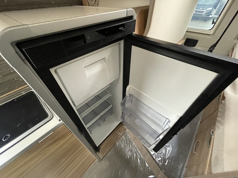 Hymer Yellowstone 2021 Campervan - Large 12