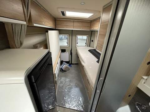 Hymer Yellowstone Campervan - U2478