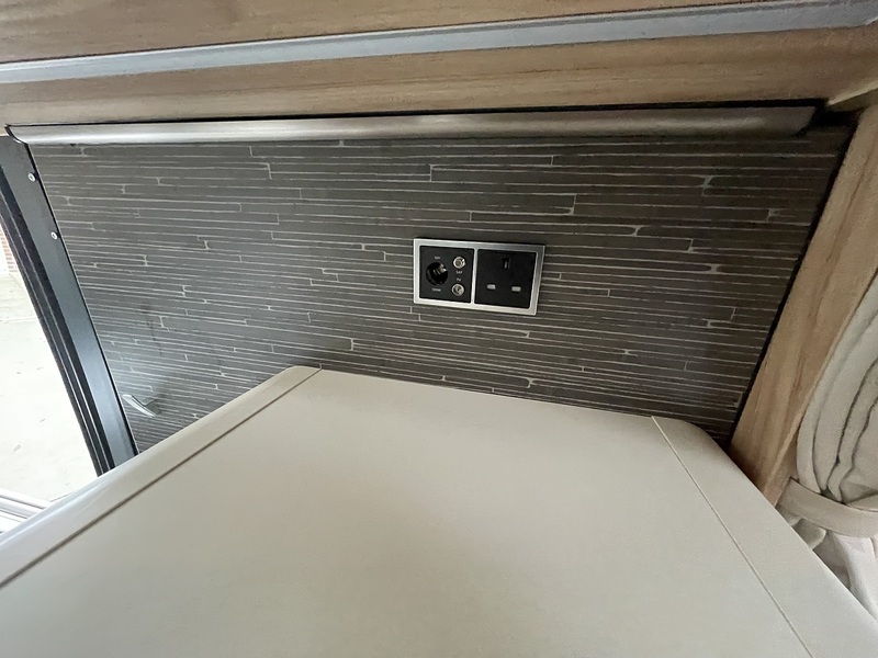 Hymer Yellowstone 2021 Campervan - Large 16