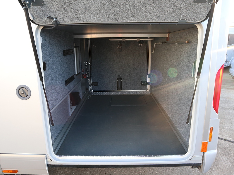 Carthago Chic E Line I 51 QB 2021 A Class - Large 10