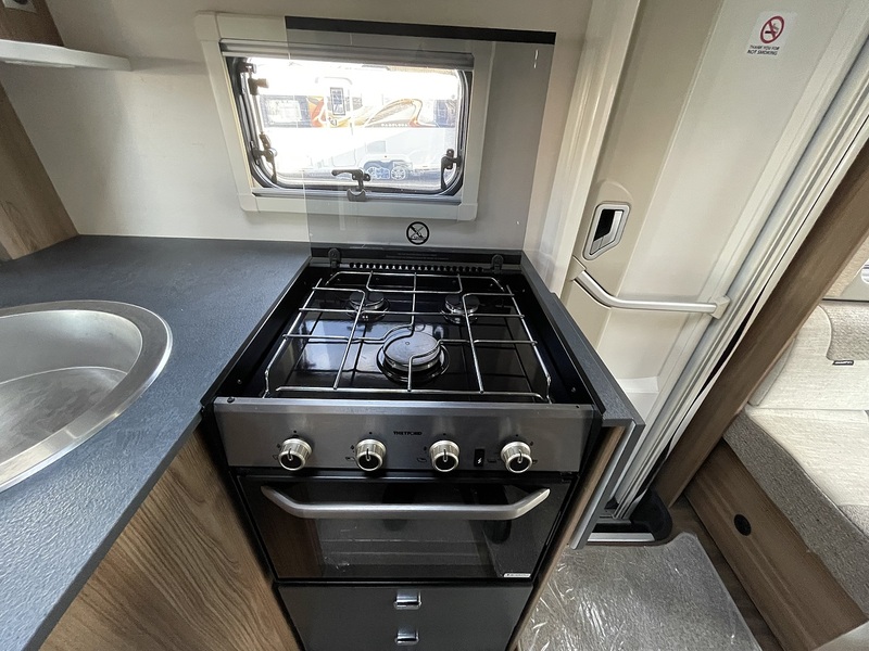 Swift Escape 674 2021 Motorhome - Large 14