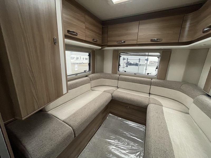 Swift Escape 674 2021 Motorhome - Large 23