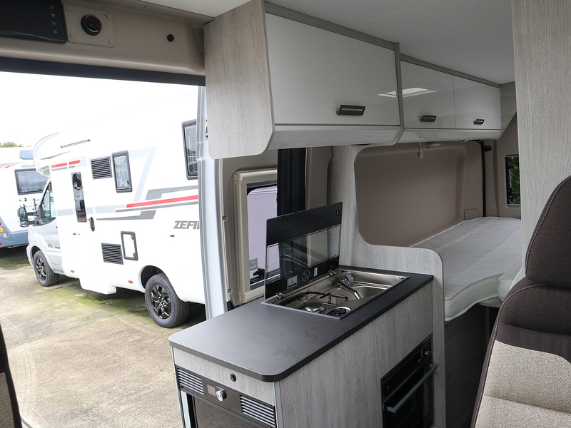 Rollerteam Livingstone Sport 6 2025 Campervan - Large 14