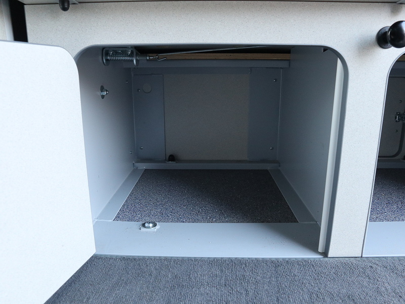 Bilbo VW Celex 140 2015 Campervan - Large 16