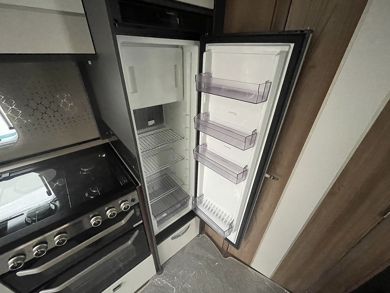 Swift Conquerer 480 2022 Caravan - Large 8