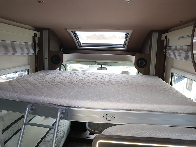 Rollerteam T-Line 590 2025 Motorhome - Large 12