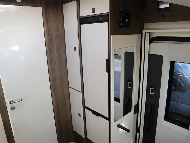 Rollerteam T-Line 590 2025 Motorhome - Large 13