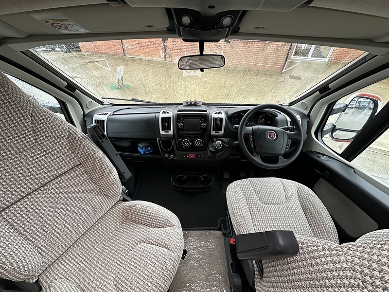 Autotrail Tracker EKS 2017 Motorhome - Large 7