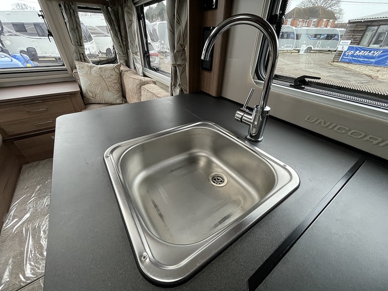 Bailey Unicorn Cabrera 2019 Caravan - Large 6