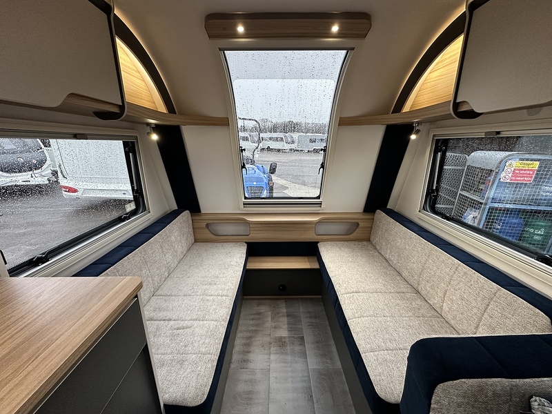 Bailey Discovery D4-4L 2023 Caravan - Large 3
