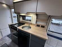Bailey Discovery D4-4L 2023 Caravan5