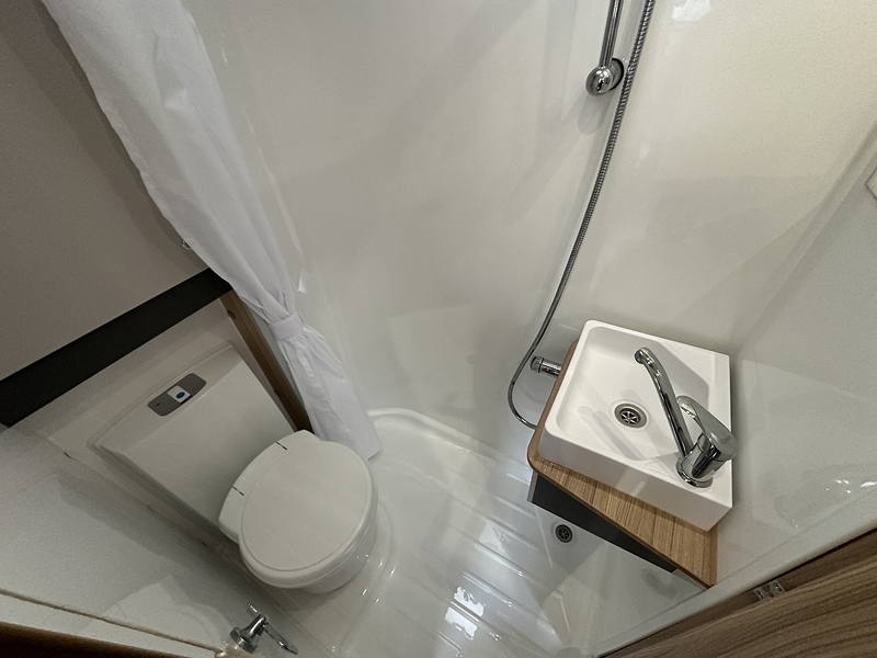 Bailey Discovery D4-4L 2023 Caravan - Large 6