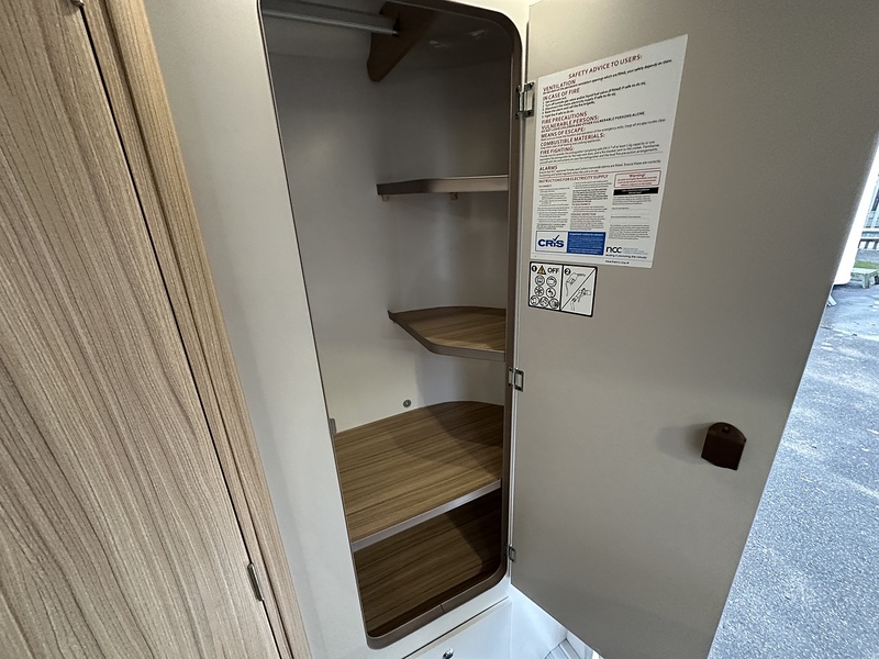 Bailey Discovery D4-4L 2023 Caravan - Large 9