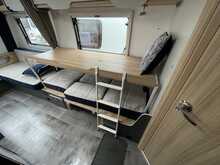 Bailey Discovery D4-4L 2023 Caravan14