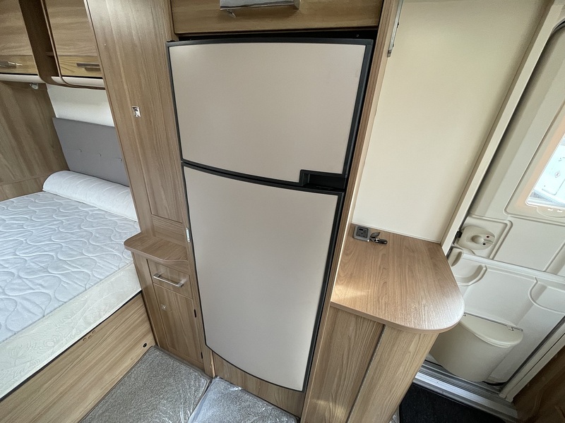 Bailey Unicorn Cartagena 2017 Caravan - Large 8