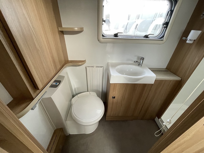 Bailey Unicorn Cartagena 2017 Caravan - Large 13