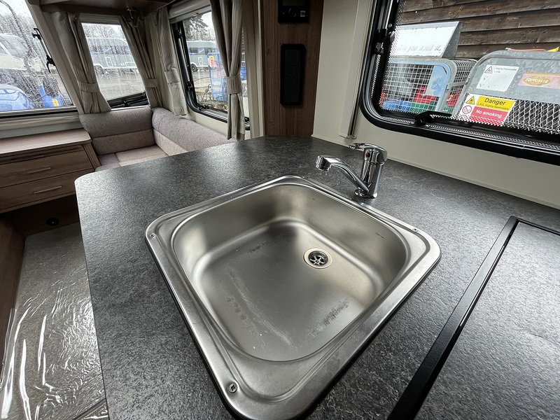 Bailey Phoenix 642 Caravan 2019 Caravan - Large 5