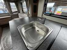 Bailey Phoenix 642 Caravan 2019 Caravan5