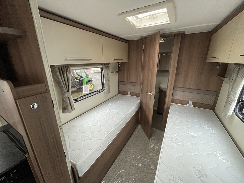 Bailey Phoenix 642 Caravan 2019 Caravan - Large 9
