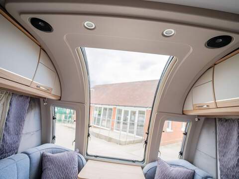 Bailey Unicorn Pamplona Caravan - U2513