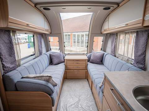 Bailey Unicorn Pamplona Caravan - U2513