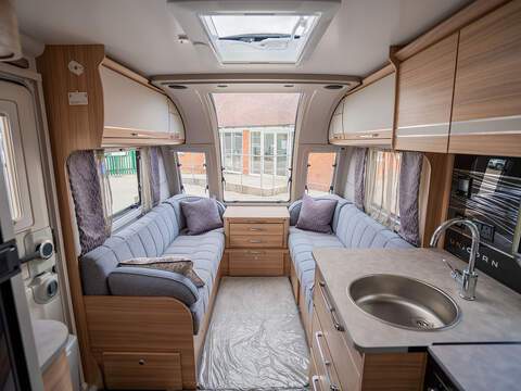 Bailey Unicorn Pamplona Caravan - U2513