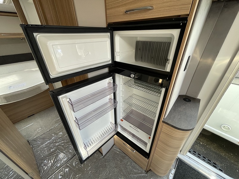 Bailey Alicanto Grande II Porto 2023 Caravan - Large 9