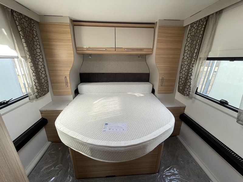 Bailey Alicanto Grande II Porto 2023 Caravan - Large 14