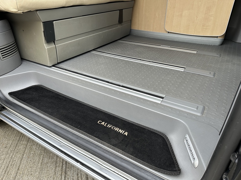 VW California 2007 Campervan - Large 7