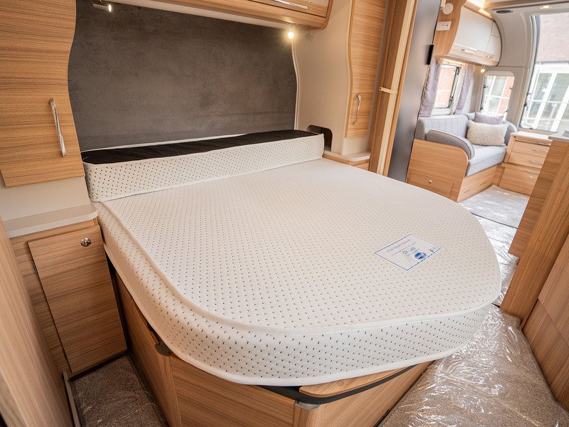 Bailey Unicorn Vigo Caravan - U2525