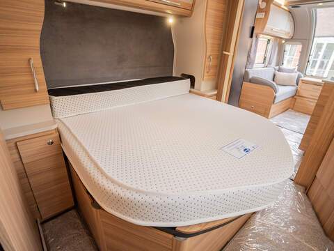 Bailey Unicorn Vigo Caravan - U2525