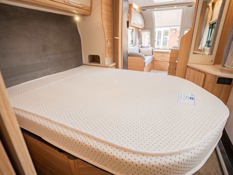 Bailey Unicorn Vigo Caravan - U2525