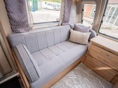 Bailey Unicorn Vigo Caravan - U2525