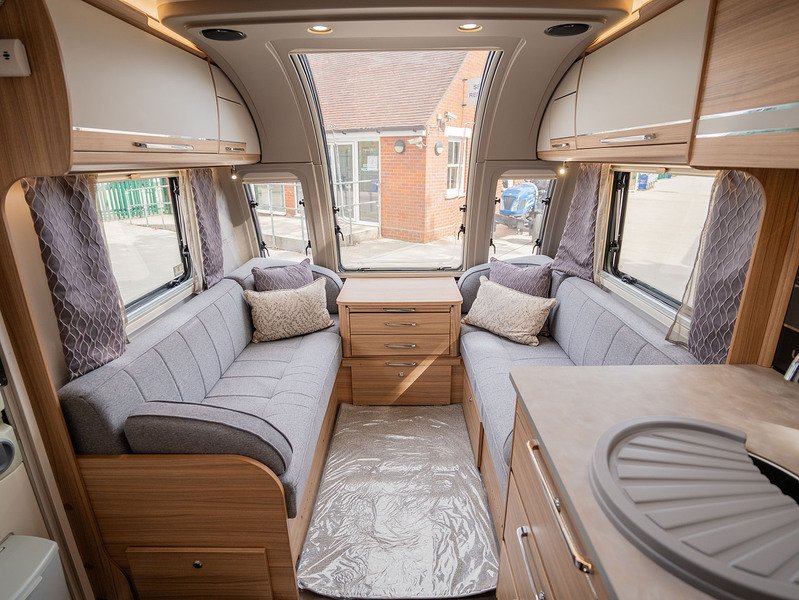 Bailey Unicorn Vigo Caravan - U2525
