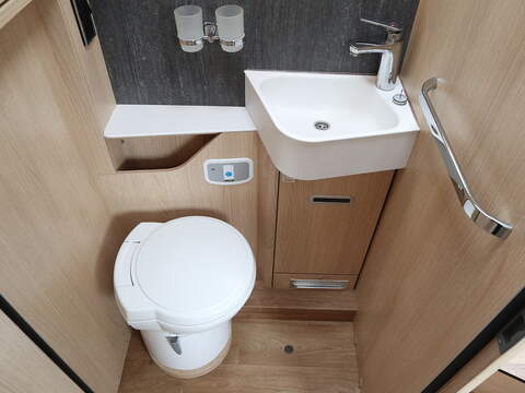 Hymer B-ML I 790 A Class Motorhome - U2528