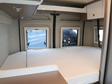 Burstner Eliseo C 540 Campervan - U2535