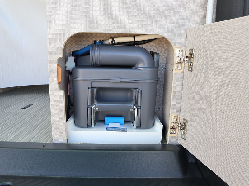 Burstner Playa C 530  Campervan - Large 34