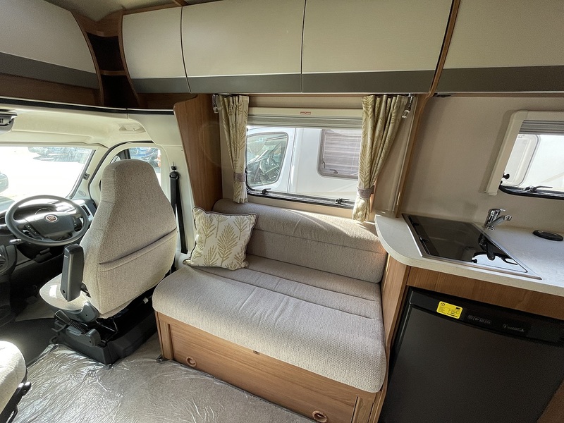 Autotrail Imala 2017 732 - Large 8