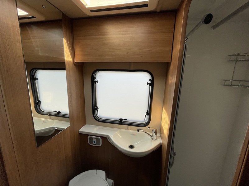 Autotrail Imala 2017 732 - Large 15