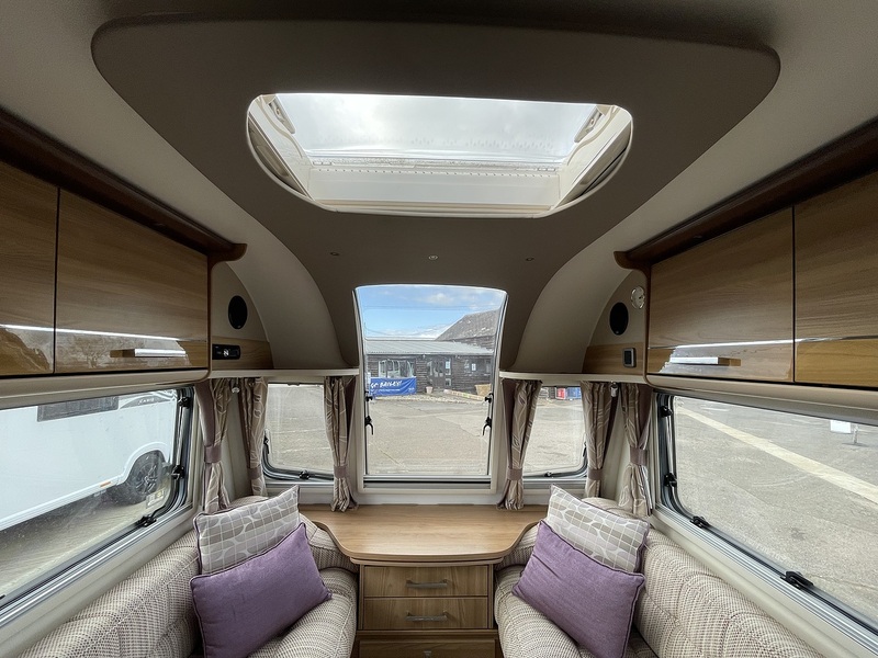 Bailey Unicorn Cordoba 2017 Caravan - Large 4